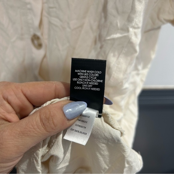 Torrid Cream Buttoned Relaxed Blouse - Picture 4 of 10